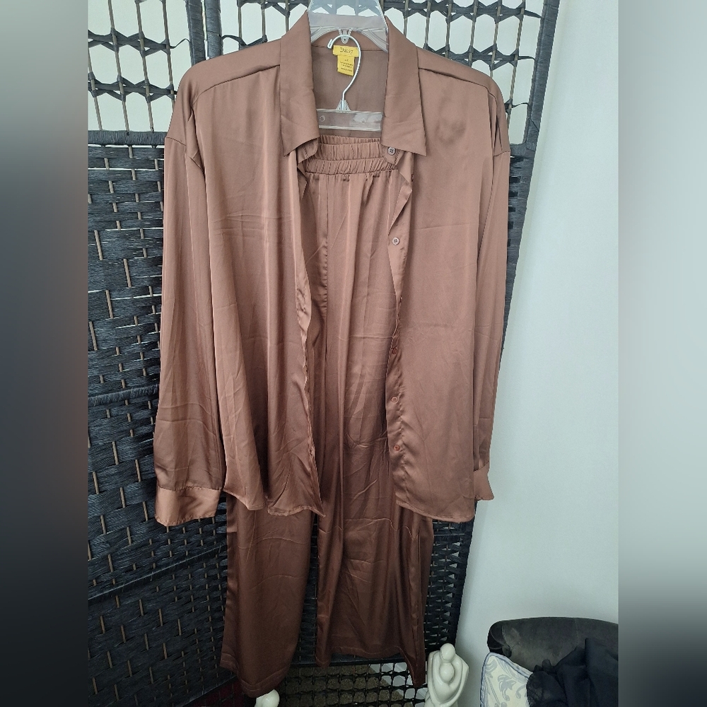 2piece Brown Long Sleeve Shirt & Cargo pant set!  Size 2x-NWT